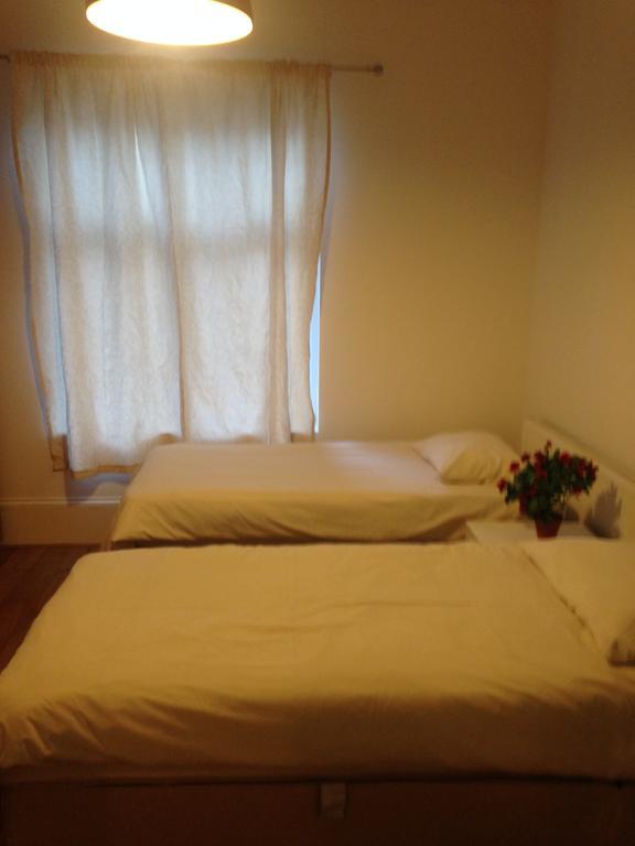 Arsenal 123 Close To Emirates Stadium Direct Eurostar Heathrow-3 Apartments Here Лондон Экстерьер фото